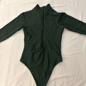 Benoa Nalu Surfsuit in Moss
